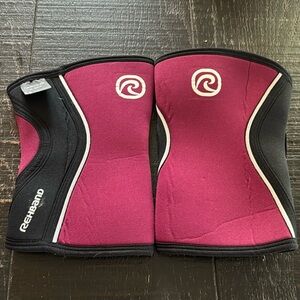 Rehband Strength Training Knee Support Sleeves Burgundy Size M 5mm